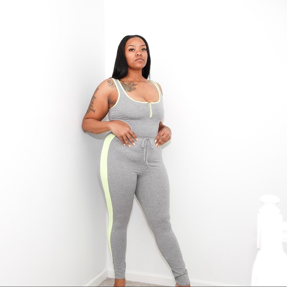 Women’s Comfy Jumpsuit - Picture 2 of 16